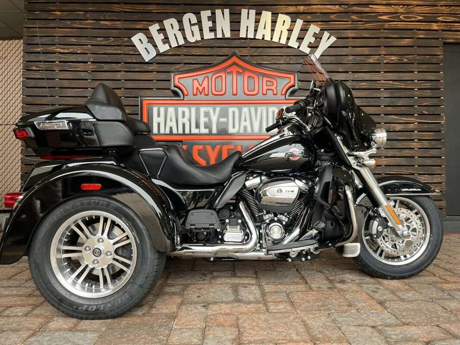 2024 Harley-Davidson Tri Glide Ultra FLHTCUTG