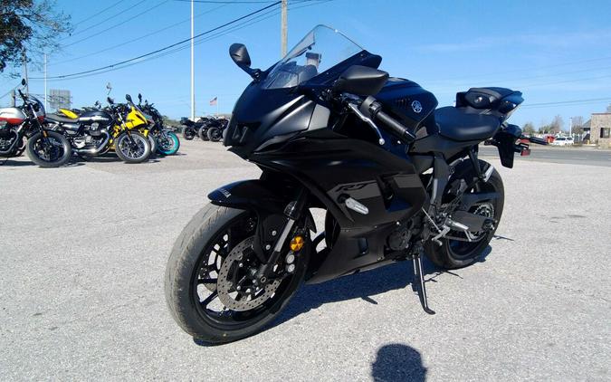 2025 Yamaha YZF-R7