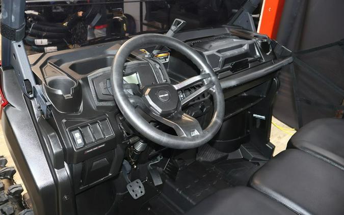 2023 Can-Am Defender 6x6 DPS HD10