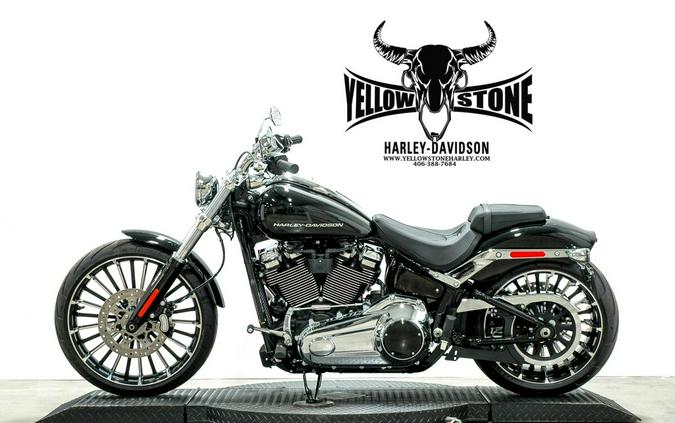 2025 Harley-Davidson® Breakout® Vivid Black