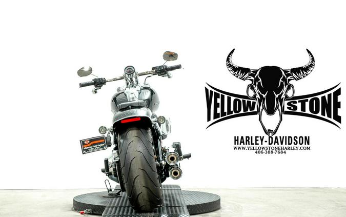 2025 Harley-Davidson® Breakout® Vivid Black