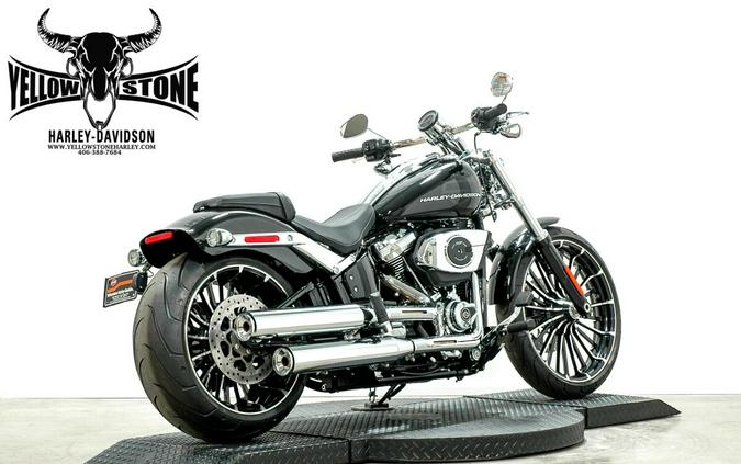 2025 Harley-Davidson® Breakout® Vivid Black