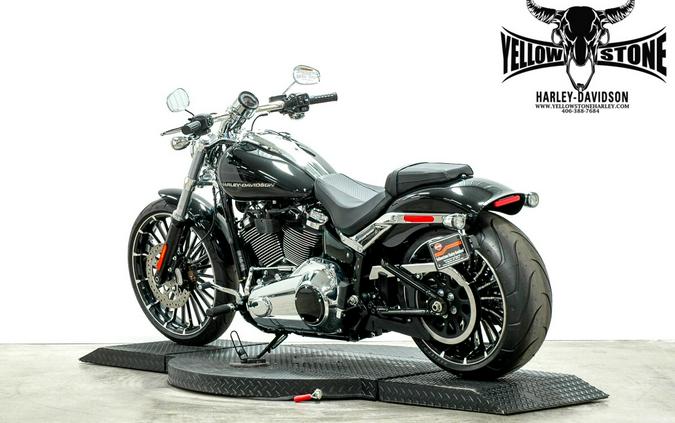 2025 Harley-Davidson® Breakout® Vivid Black