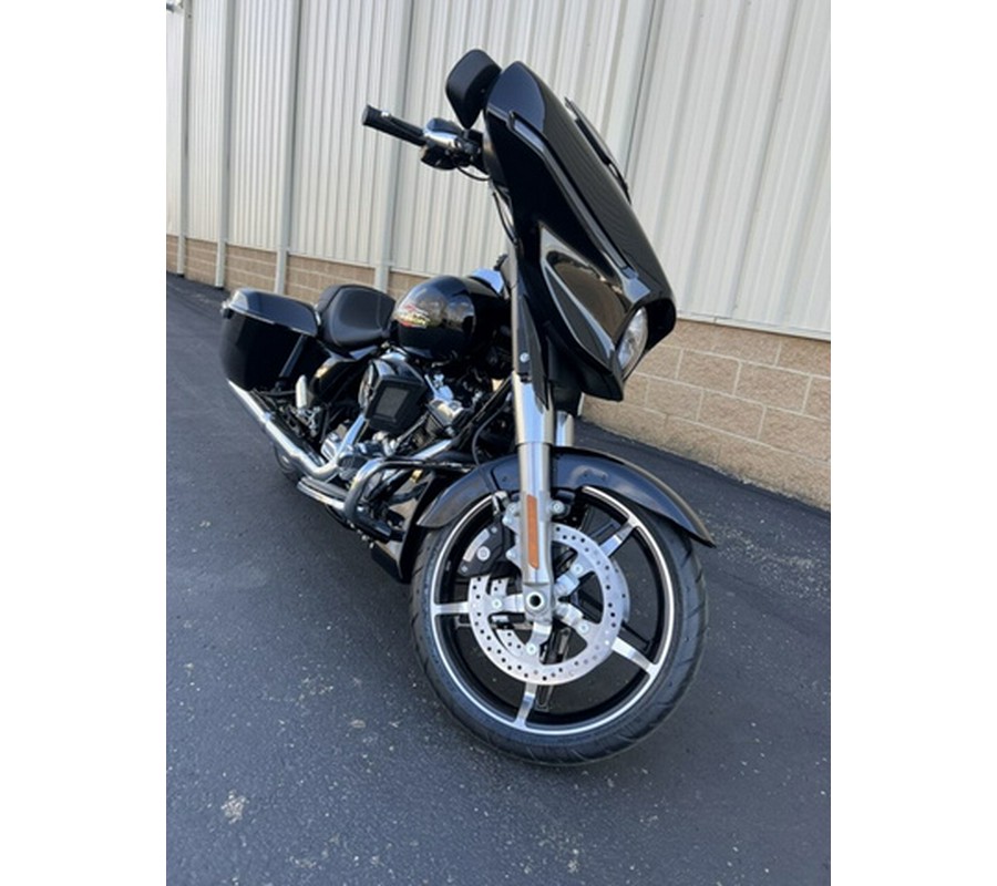 2025 Harley-Davidson FLHX - Street Glide