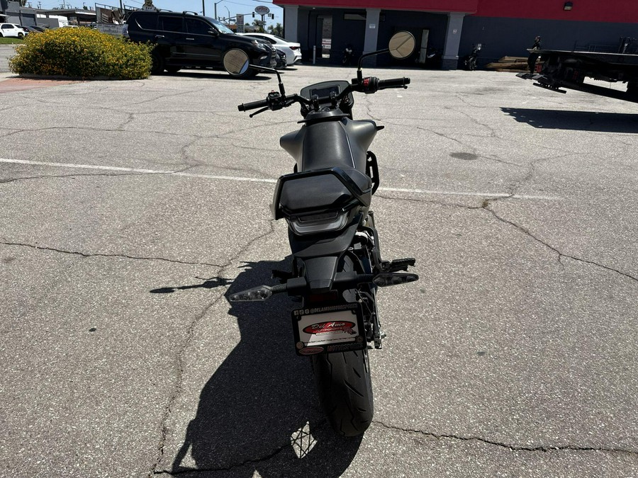 2024 Husqvarna SVARTPILEN 401