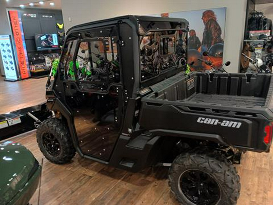 2023 Can-Am Defender DPS HD9