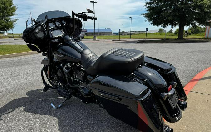 2018 Harley-Davidson® Street Glide® Special Vivid Black