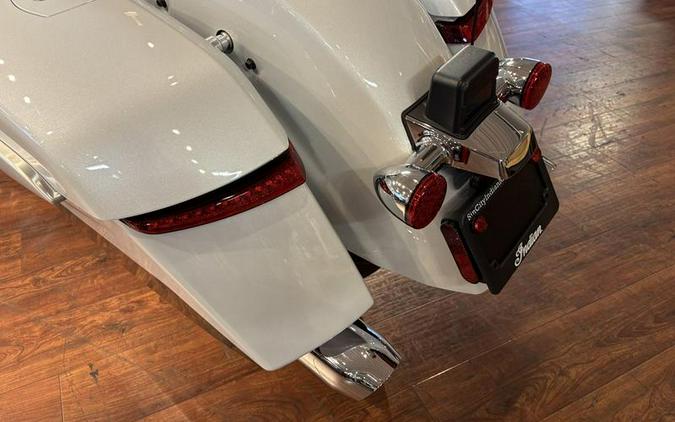 2025 Indian Motorcycle® Challenger® Limited 112 Ghost White Metallic with Black Metallic