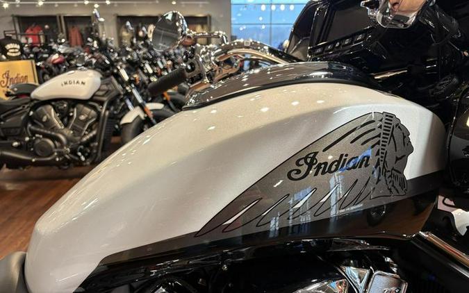 2025 Indian Motorcycle® Challenger® Limited 112 Ghost White Metallic with Black Metallic