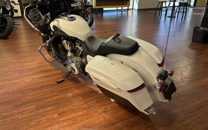 2025 Indian Motorcycle® Challenger® Limited 112 Ghost White Metallic with Black Metallic