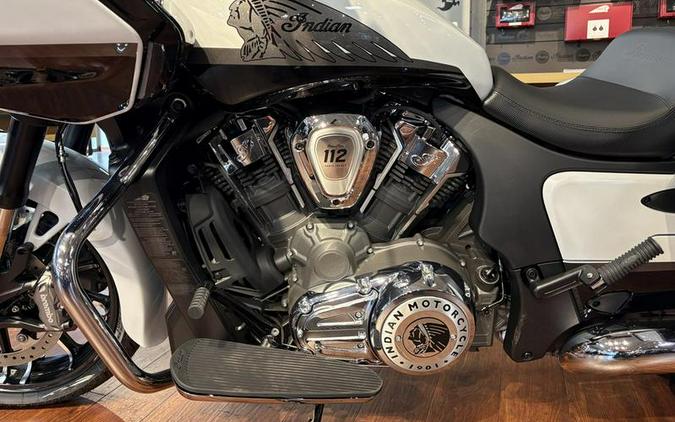 2025 Indian Motorcycle® Challenger® Limited 112 Ghost White Metallic with Black Metallic