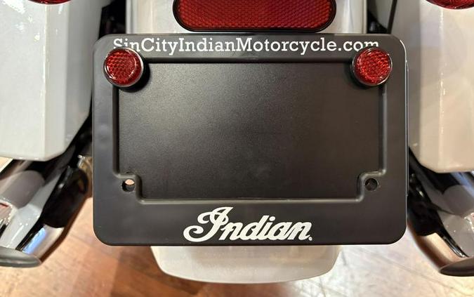 2025 Indian Motorcycle® Challenger® Limited 112 Ghost White Metallic with Black Metallic