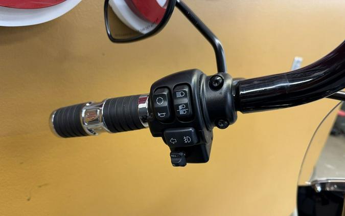 2021 Harley-Davidson FLHCS - Heritage Classic 114