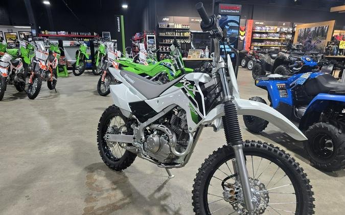 2027 Kawasaki KLX®140R L