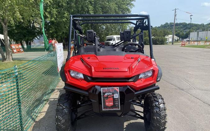 2023 Honda Pioneer 1000-6 Crew Deluxe