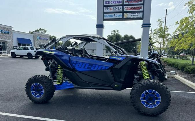 2020 Can-Am® Maverick™ X3 X™ rs Turbo RR Hyper Silver, Intense Blue & Manta Green