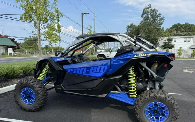 2020 Can-Am® Maverick™ X3 X™ rs Turbo RR Hyper Silver, Intense Blue & Manta Green