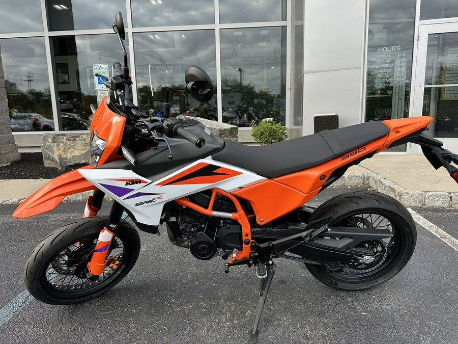 2025 KTM 390 SMC R