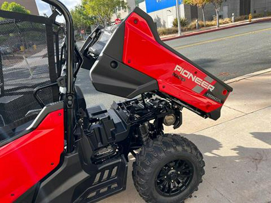 2023 Honda Pioneer 1000-6 Deluxe Crew