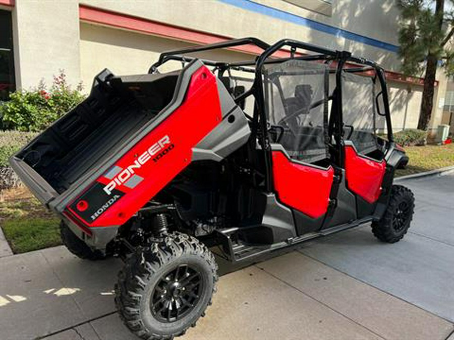 2023 Honda Pioneer 1000-6 Deluxe Crew