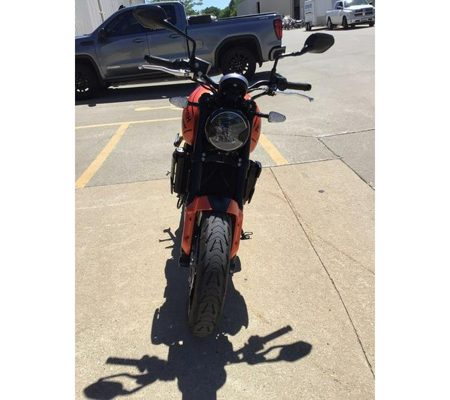 2023 Triumph Trident 660 Matte Baja Orange / Matte Storm Grey