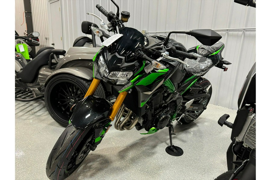 2024 Kawasaki Z900 SE ABS