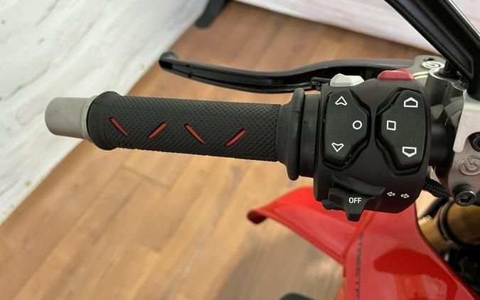 2025 Ducati STREETFIGHTER V4S 3G