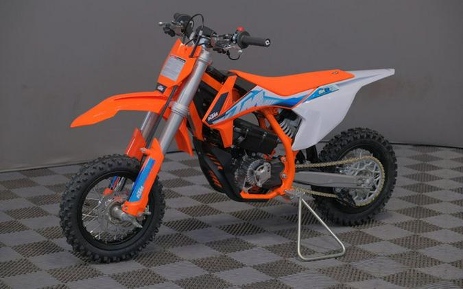 2024 KTM SX-E 3