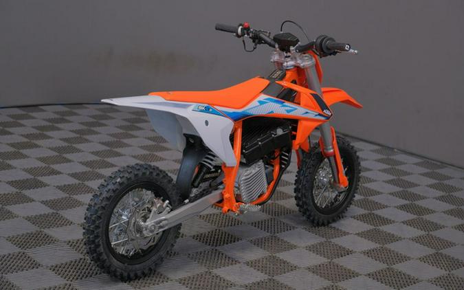 2024 KTM SX-E 3