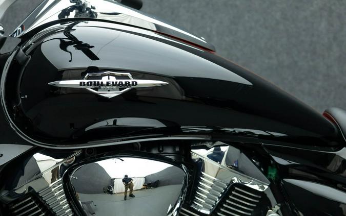 2011 SUZUKI M109R BOULEVARD