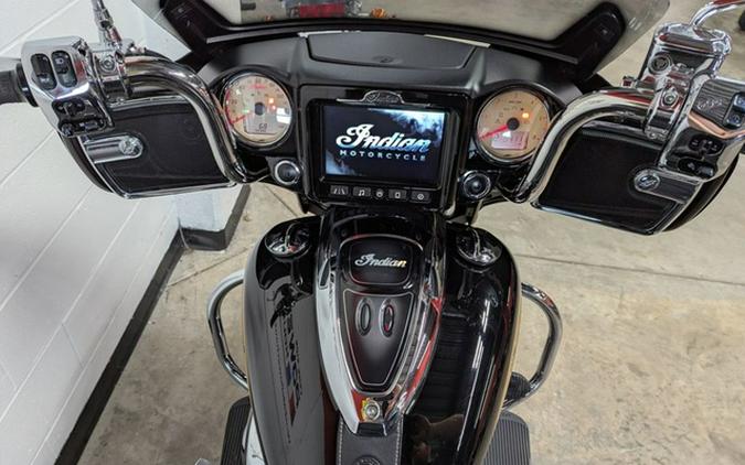 2019 Indian Chieftain Classic Thunder Black