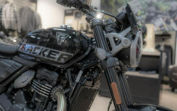 2027 Triumph Tracker 400 Phantom Black