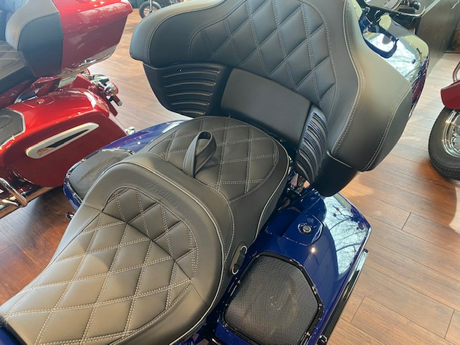 2024 Indian Motorcycle® Pursuit Dark Horse® with PowerBand Audio Package