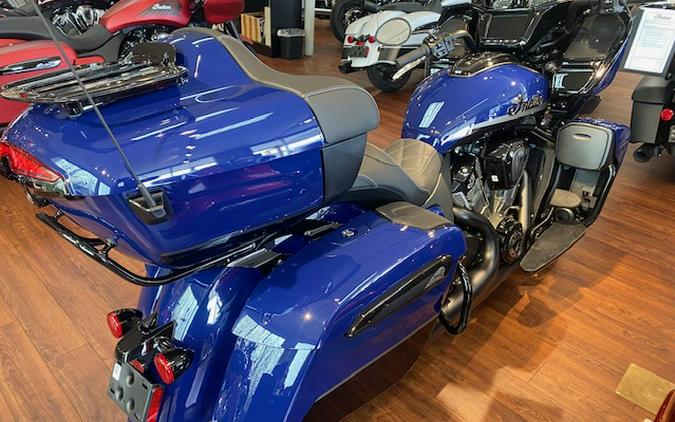 2024 Indian Motorcycle® Pursuit Dark Horse® with PowerBand Audio Package