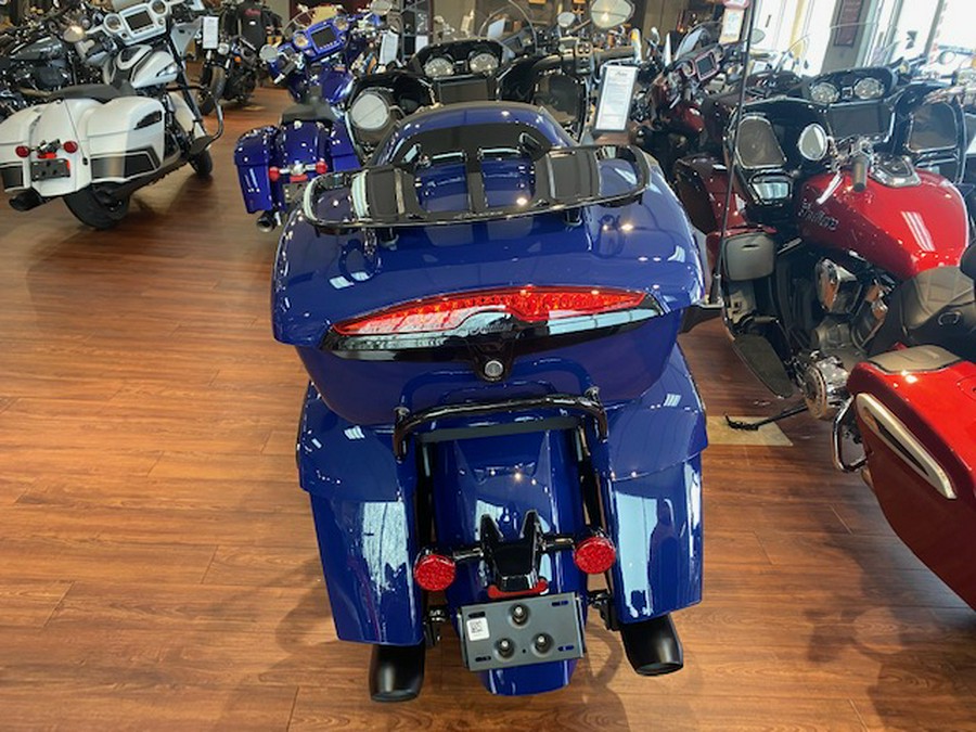 2024 Indian Motorcycle® Pursuit Dark Horse® with PowerBand Audio Package