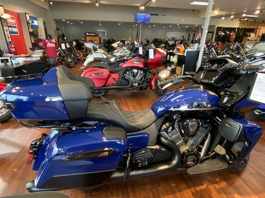 2024 Indian Motorcycle® Pursuit Dark Horse® with PowerBand Audio Package