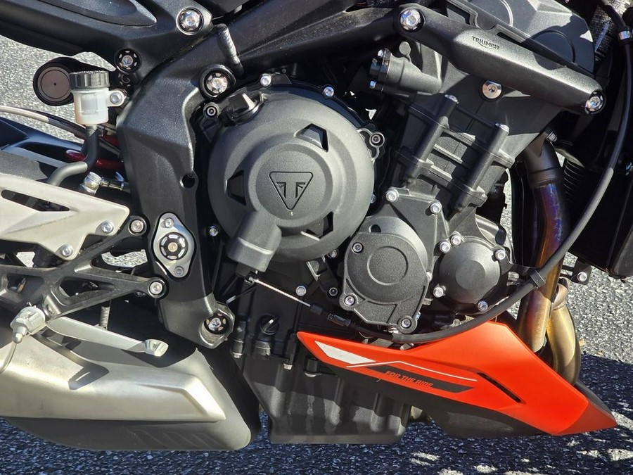 2025 Triumph Street Triple 765 R