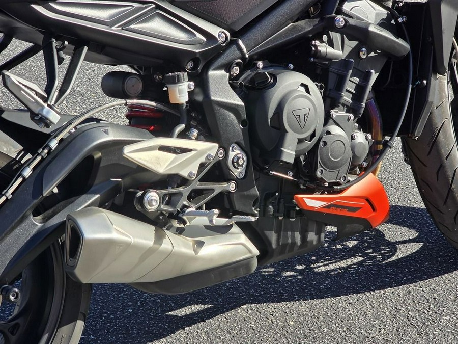 2025 Triumph Street Triple 765 R