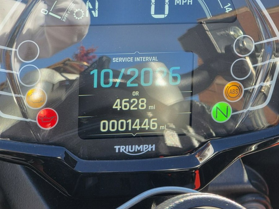 2025 Triumph Street Triple 765 R