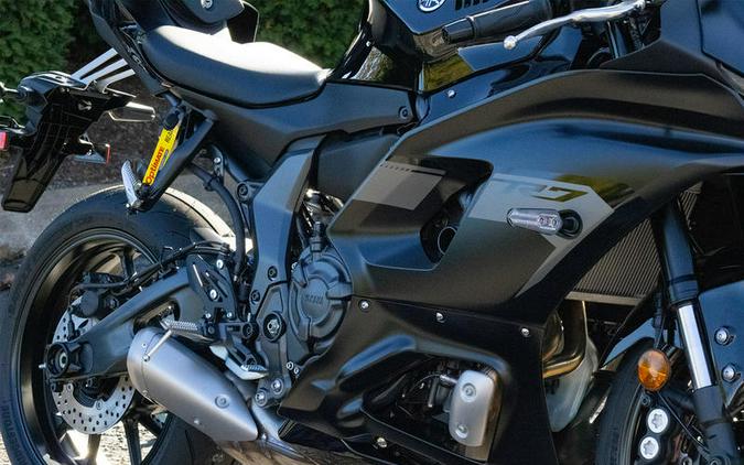 2025 Yamaha YZF-R7