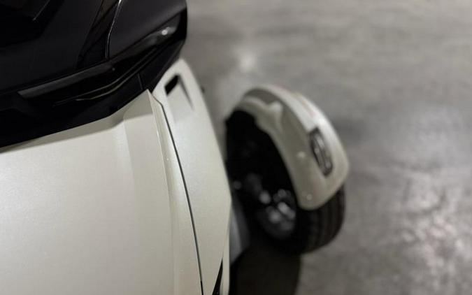 2026 Can-Am® Spyder RT Limited Platine
