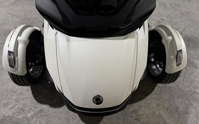 2026 Can-Am® Spyder RT Limited Platine