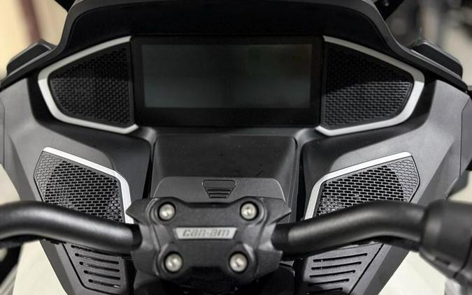 2026 Can-Am® Spyder RT Limited Platine