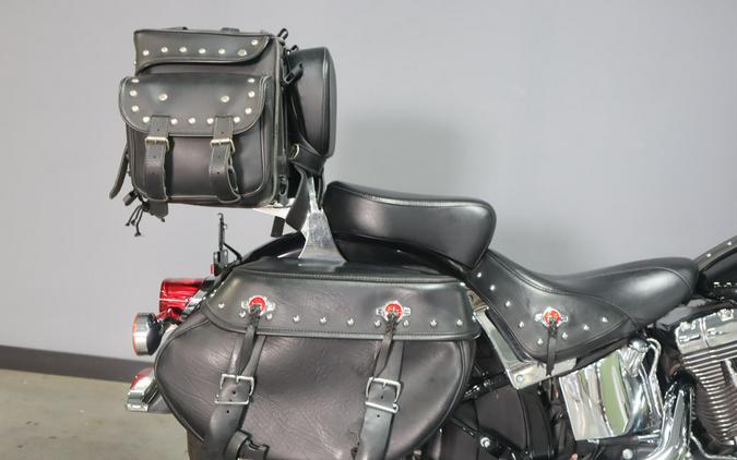 2016 Harley-Davidson Heritage Softail Classic (FLSTC)