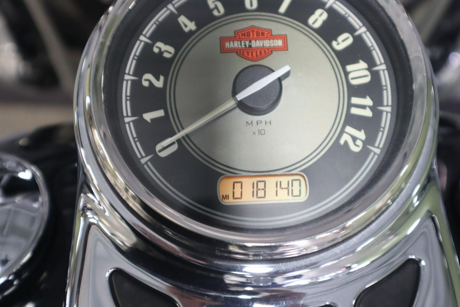 2016 Harley-Davidson Heritage Softail Classic (FLSTC)