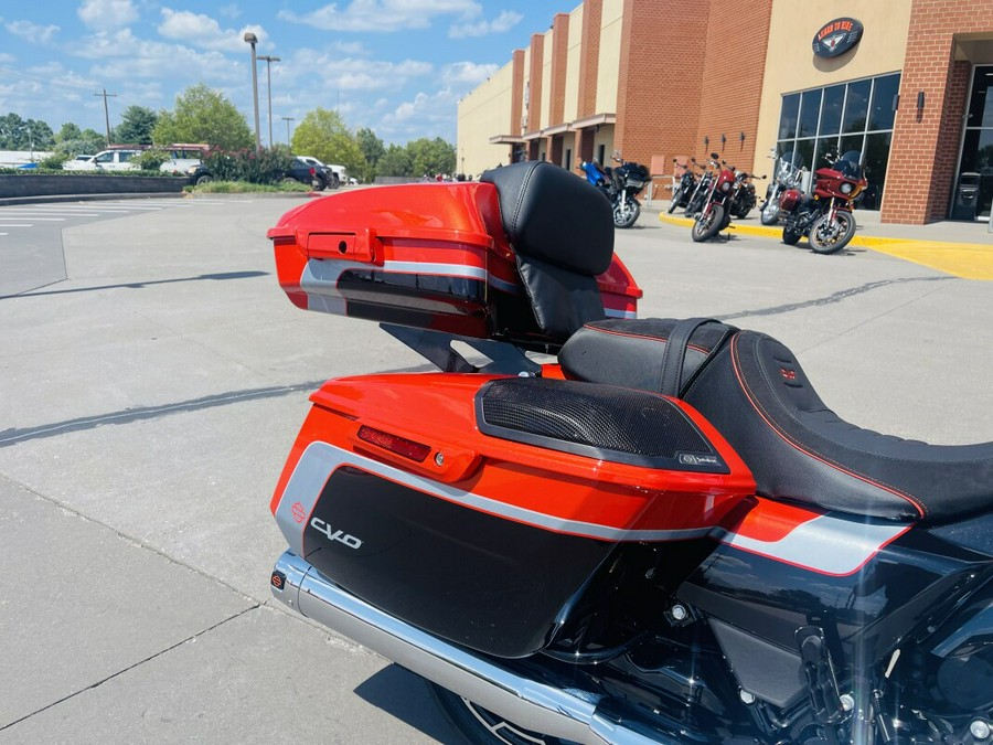 2024 Harley-Davidson CVO™ Street Glide® FLHXSE