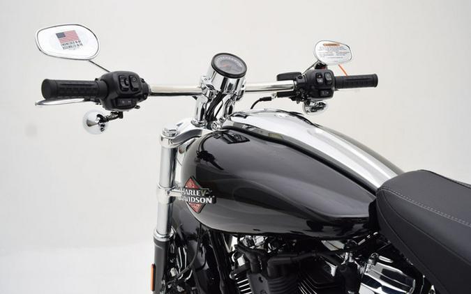 2025 Harley-Davidson Softail FXBR - Breakout
