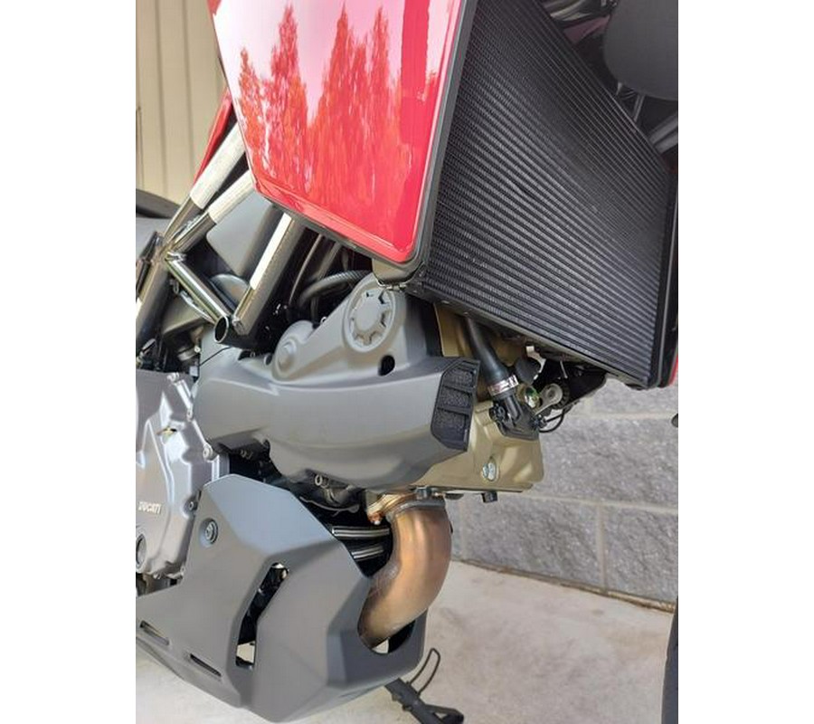 Multistrada V2 S Red