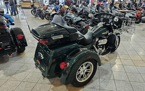 2024 Harley-Davidson Trike FLHTCUTG - Tri Glide Ultra