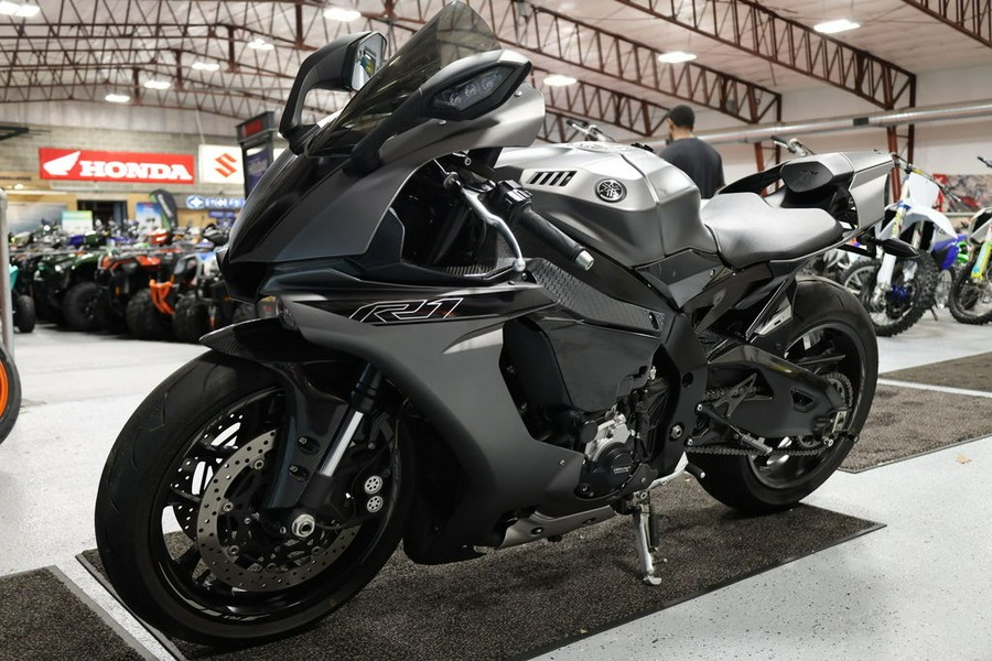 2016 Yamaha YZF-R1